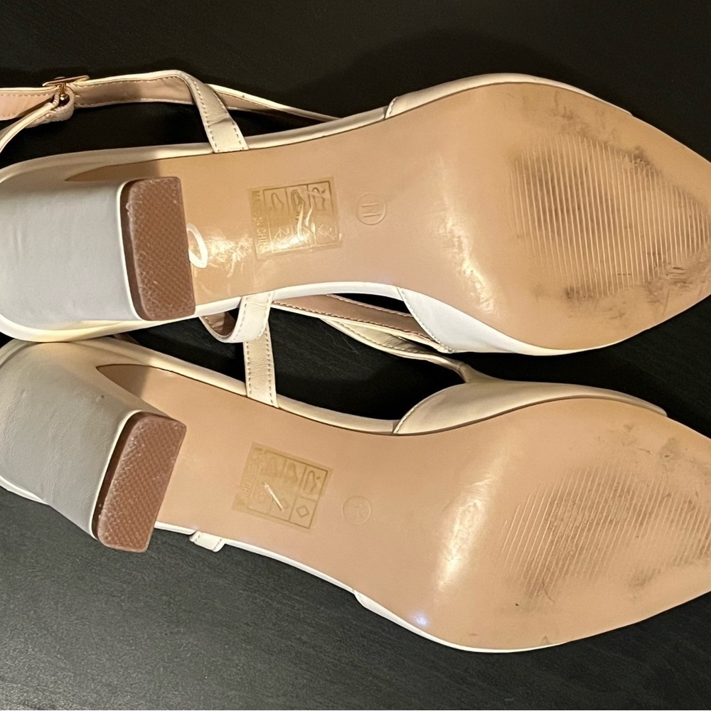 Journee Collection Womens Reignn Sling Back Mid Block Heel Almond Toe Pumps - Picture 16 of 16